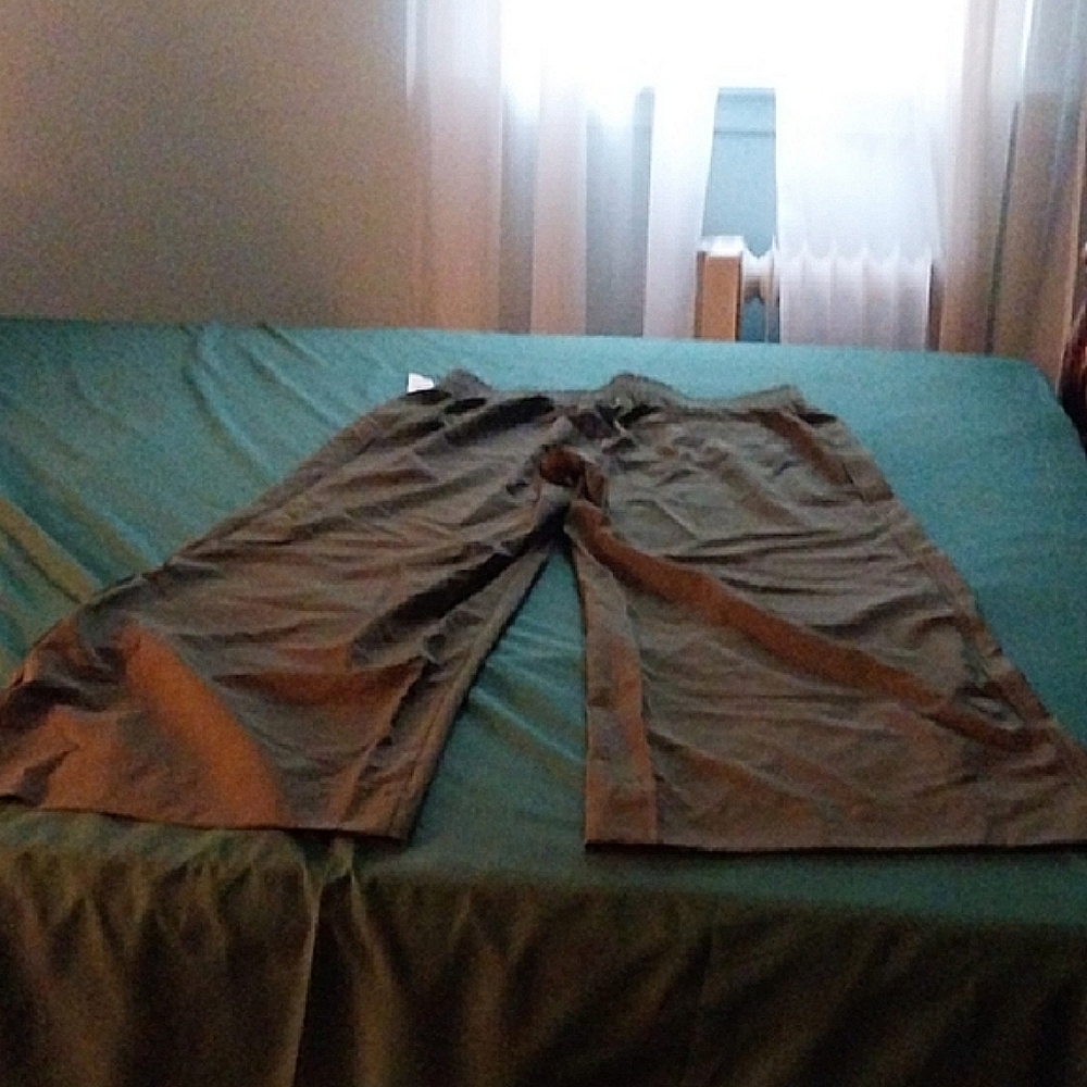 Old Navy Stretch Tech Wide Leg Pants - Picture 2 of 8